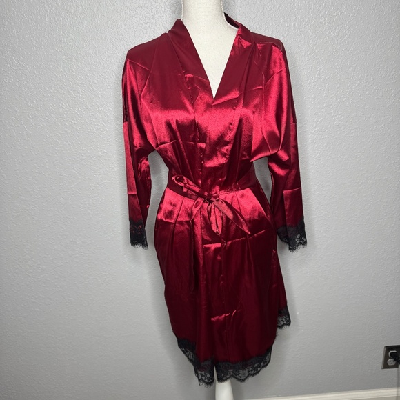 Women's Red  Short Satin Robe with Black Lace Trim size XL - Picture 2 of 13